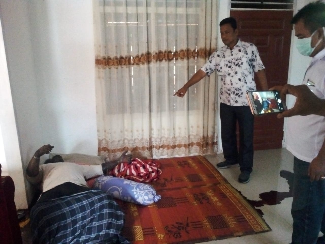 Photo of Diduga Sakit, Ketua LKMD Desa Lama Meninggal Di Rumahnya
