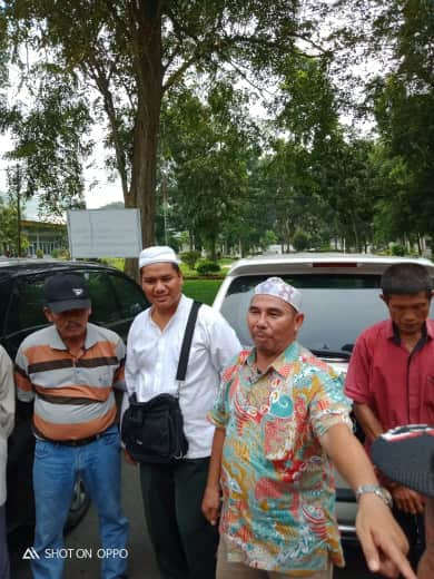 Photo of Warga Teluk Aru Tuntut Penuntasan Ganti Rugi Proyek PLTU Pangkalan Susu & Sutet Medan-Aceh