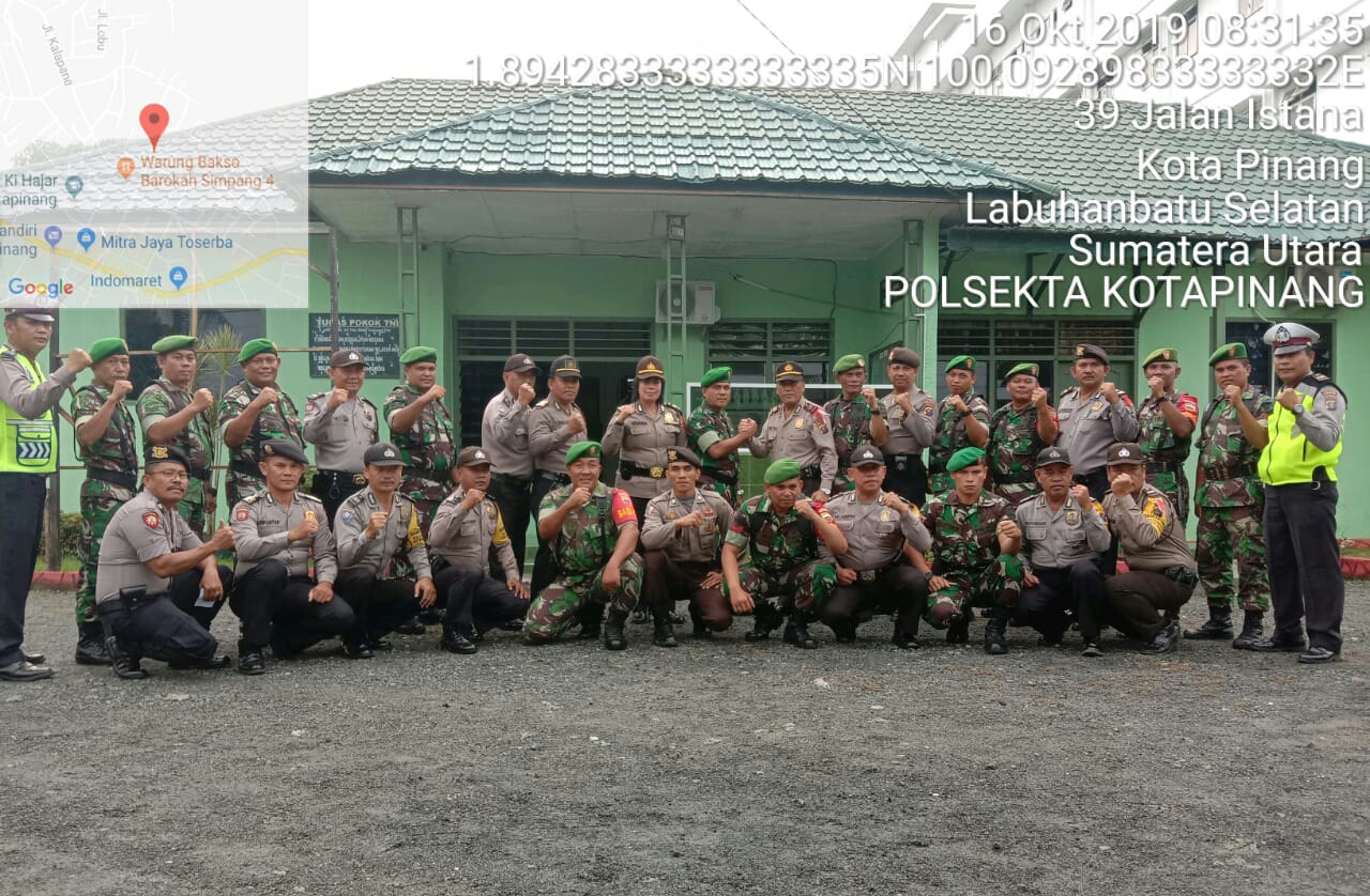 Photo of Jelang pelantikan Presiden, Polsekta Kotapinang Bersama Koramil 11 Lakukan Patroli