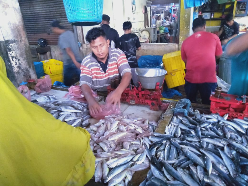 Photo of Jelang Tahun Baru Harga Ayam Potong Tembus Rp 35.000/Kg Di Pasar Stabat
