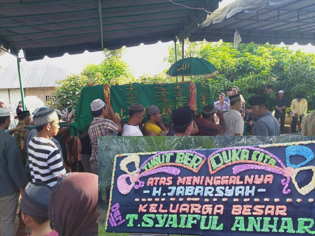 Photo of Tokoh Pemuda Langkat Itu Berpulang Ke Rahmatullah, Pimred PODIUM Kirim Karangan Bunga