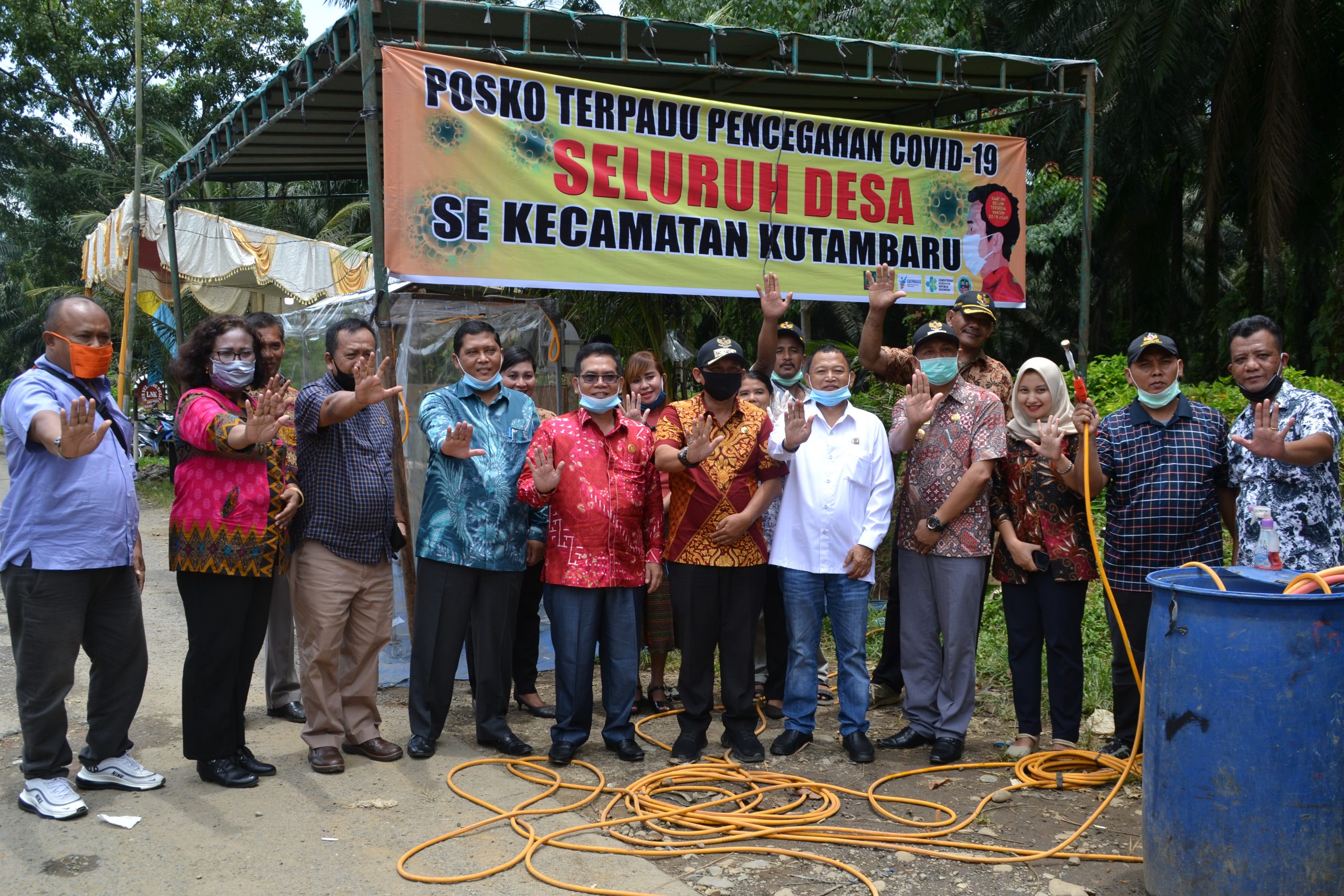 Photo of Pimpinan DPRD Langkat Tinjau Kesiapan Covid-19 Di Tiga Kecamatan Langkat Hulu