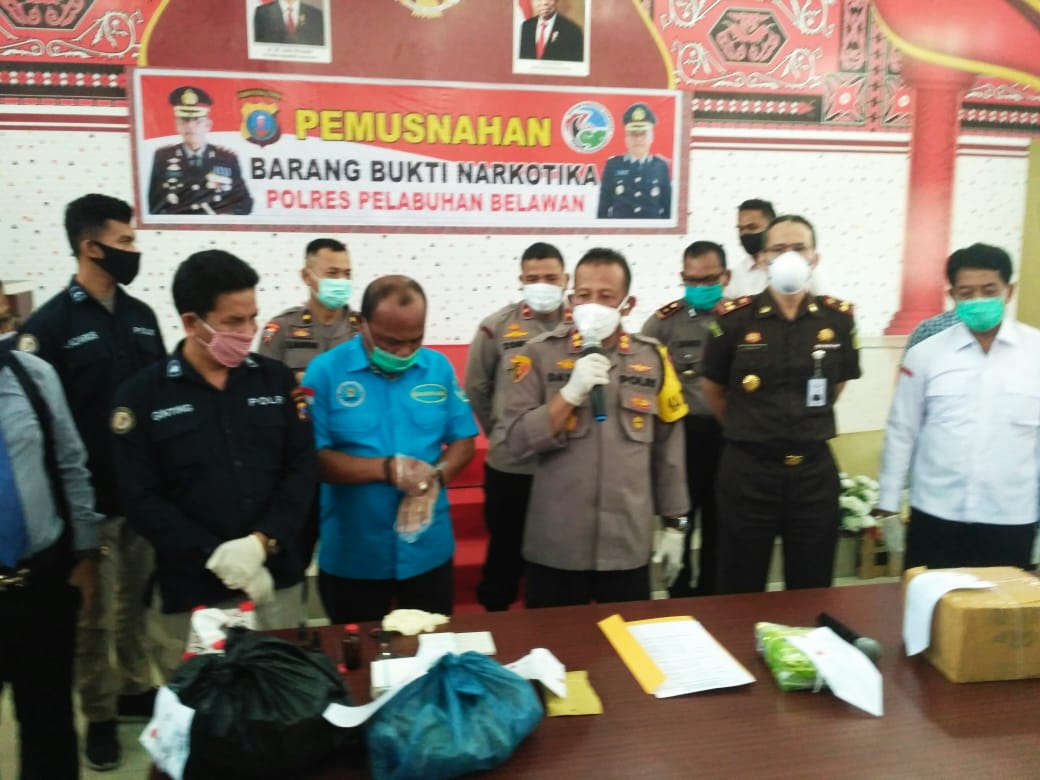 Photo of Selamatkan 30 Ribu Jiwa, 4,8 Kg Narkoba Dimusnahkan Polres Pelabuhan Belawan