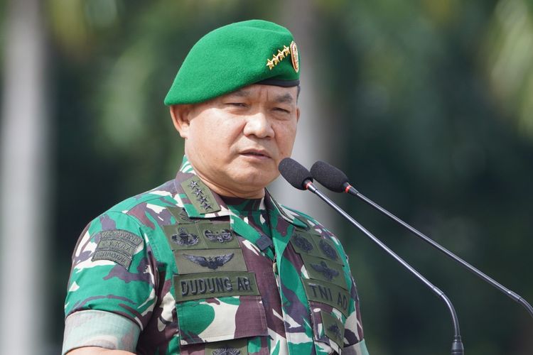 Photo of Jenderal Dudung Abdurachman Dilaporkan ke Puspomad, Ini Kasusnya….