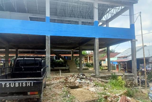 Photo of Warga Desa Suka Maju Tuding Pembangunan Balai Pertemuan Diduga Sarat KKN