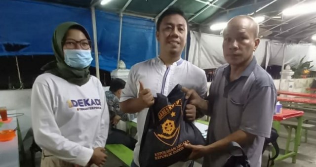 Photo of Bareskrim Polri Bagikan Sembako Kepada Wartawan di Medan
