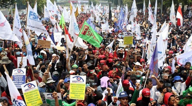Photo of Tolak Revisi UU PPP, Buruh Kembali Turun Ke Jalan 8 Juni
