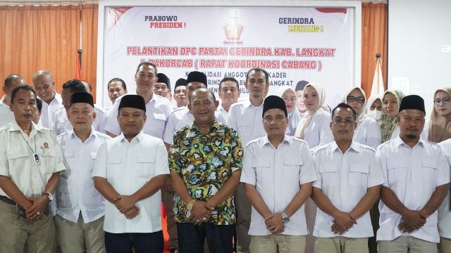 Photo of Syah Afandin Hadiri Pelantikan DPC Gerindra Langkat