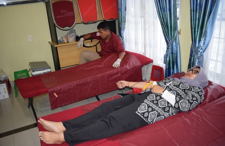 Photo of DWP Sekretariat DPRD Langkat Lakukan Donor Darah