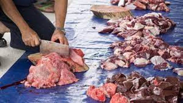Photo of Tips Cara Aman Konsumsi Daging Kurban di Tengah Maraknya Wabah PMK