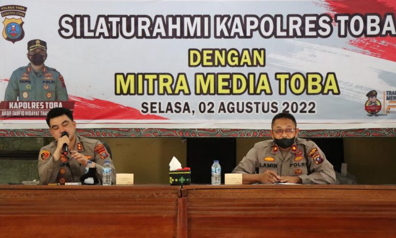 Photo of Kapolres Toba Janji Akan Buka Komunikasi dan Informasi Dengan Wartawan