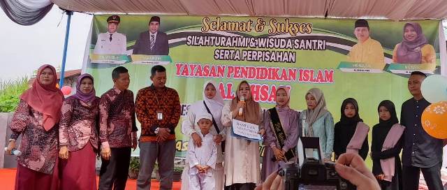 Photo of Yayasan Pendidikan Al Ihsan Wisuda 123 Siswa Plus Silaturrahmi