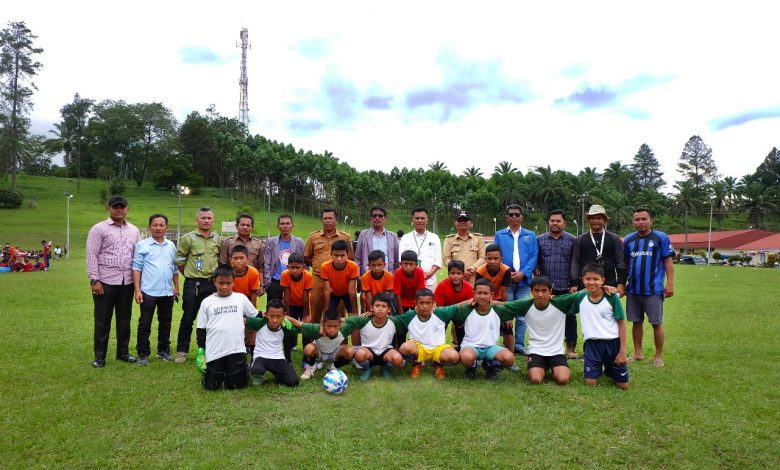 Photo of TPL Sponsori Turnamen Sepak Bola Antar SD Se Kecamatan Parmaksian