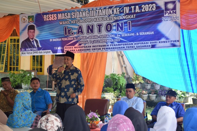 Photo of Wakil Ketua DPRD Langkat Antoni Beri Pemahaman Politik Saat Reses