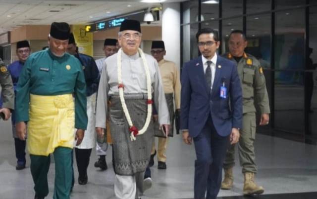 Photo of Pemkab Langkat Sambut Kedatangan President DMDI di Kualanamu