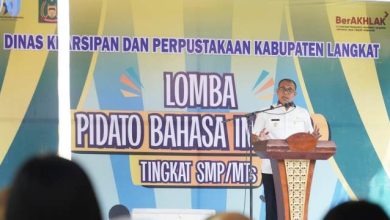 Photo of Pj Bupati Langkat Faisal Hasrimy Buka Lomba Pidato Bahasa Inggris Tingkat SMP/MTS