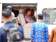 Kapolri Tiba di NTT: Tinjau Posko Pengungsi Lewotobi, Bawa Bantuan Obat-Makanan