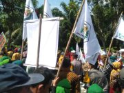 Tuntut Pilkada Ulang, Seribuan Massa Kembali Labrak KPU Deliserdang