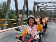 Jembatan Titi Besi Galang Kembali Bisa Dilalui