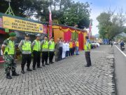 Dua Personel Kodim 0204 DS Siaga di Pos Yan Ketupat Lebaran Sibolangit