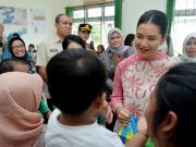 Tinjau Dua Posyandu di Pematangsiantar, Kahiyang Ayu Pastikan Layanan Posyandu Berjalan Baik