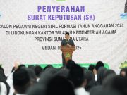 Serahkan SK CPNS, Kakanwil Kemenagsu : Jaga Nama Baik Kementerian Agama