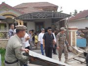 Eksekusi Penertiban Kios Pedagang di Luar Pasar Tradisional Tanjung Pura Berjalan Tertib