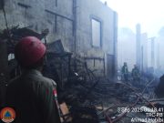 Gudang Peralatan Dekorasi di Jalan Karo Terbakar