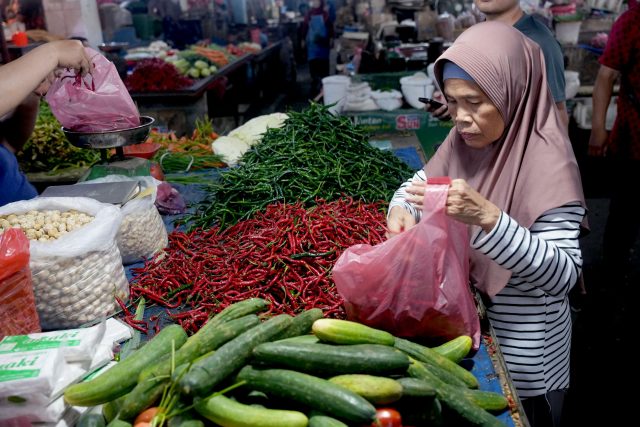 Foto Aktivitas Penjuaalan Cabai Merah di Pasar (6)