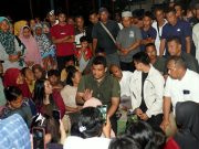 Gubernur Bobby Nasution Tinjau Korban Banjir di Langkat, Salurkan Bantuan dan Dengarkan Kebutuhan Masyarakat