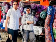 Kepala BPBD Medan Yuni Sari Salurkan Sembako untuk Wartawan Terdampak Banjir