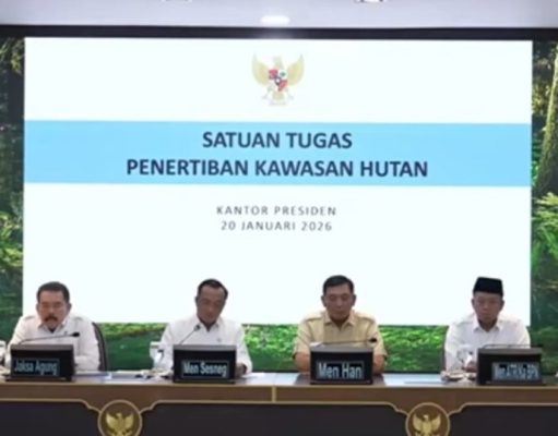 Izin PT Toba Pulp Lestari, Tambang Emas Martabe dan PT North Sumatera Hydro Energy Resmi Dicabut