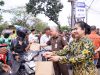 Kajati Sumatera Utara Harli Siregar Bagikan Ratusan Paket Takjil Kepada Masyarakat, Petugas Keamanan Hingga PPNPN