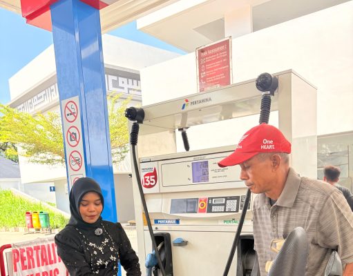 Pertamina Patra Niaga Regional Sumbagut Hadirkan Nuansa Hari Kartini di SPBU, Apresiasi Peran Perempuan dalam Pelayanan Energi
