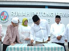 Sholat Ied Bersama Warga, Bupati Deli Serdang Tinjau Kurban Presiden dan Resmikan RPH di Tanjung Morawa