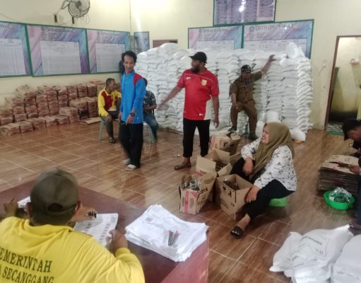 Pemdes Secanggang Salurkan Bantuan Pemerintah untuk 1.602 KK