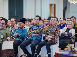 Ikuti Rakor Penguatan Tata Kelola Pemerintahan Daerah dan Pencegahan Korupsi, Rico Waas Tandatangani Komitmen Bersama