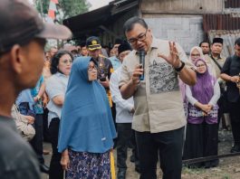 Baznas Bedah Rumah Warga dari Zakat ASN, Bupati Letakkan Batu Pertama