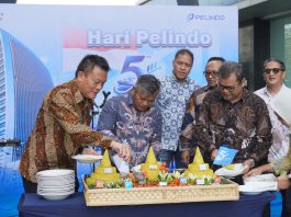 Pelindo Regional 1 Potong Tumpeng Peringati Hari Pelindo ke-5