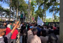 Demo Aliansi Cipayung Plus Di Kantor Bupati Deliserdang Ricuh